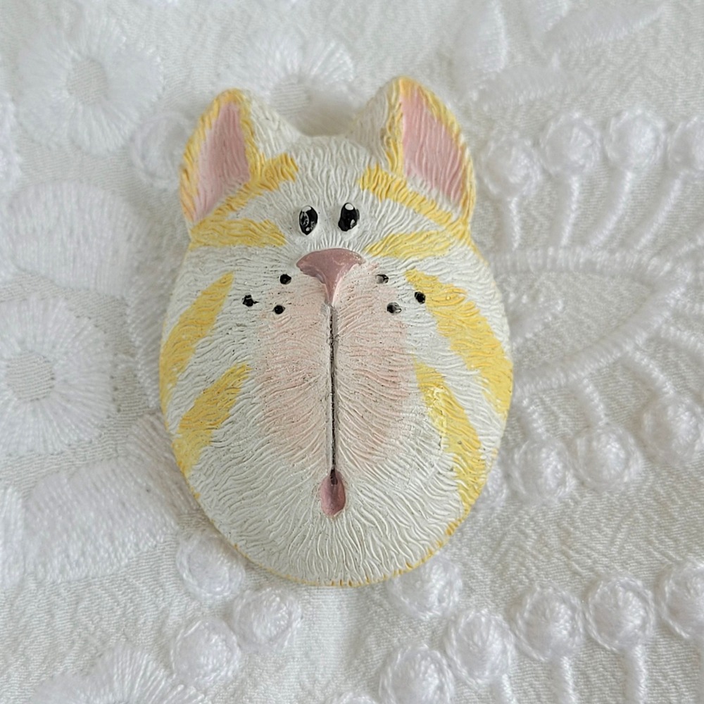 Handmade Cat Pin Brooch Orange White Tabby Resin Textured Feline Retro 21735